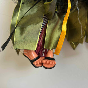 Hanging Kitchen Witch Xenia – Green