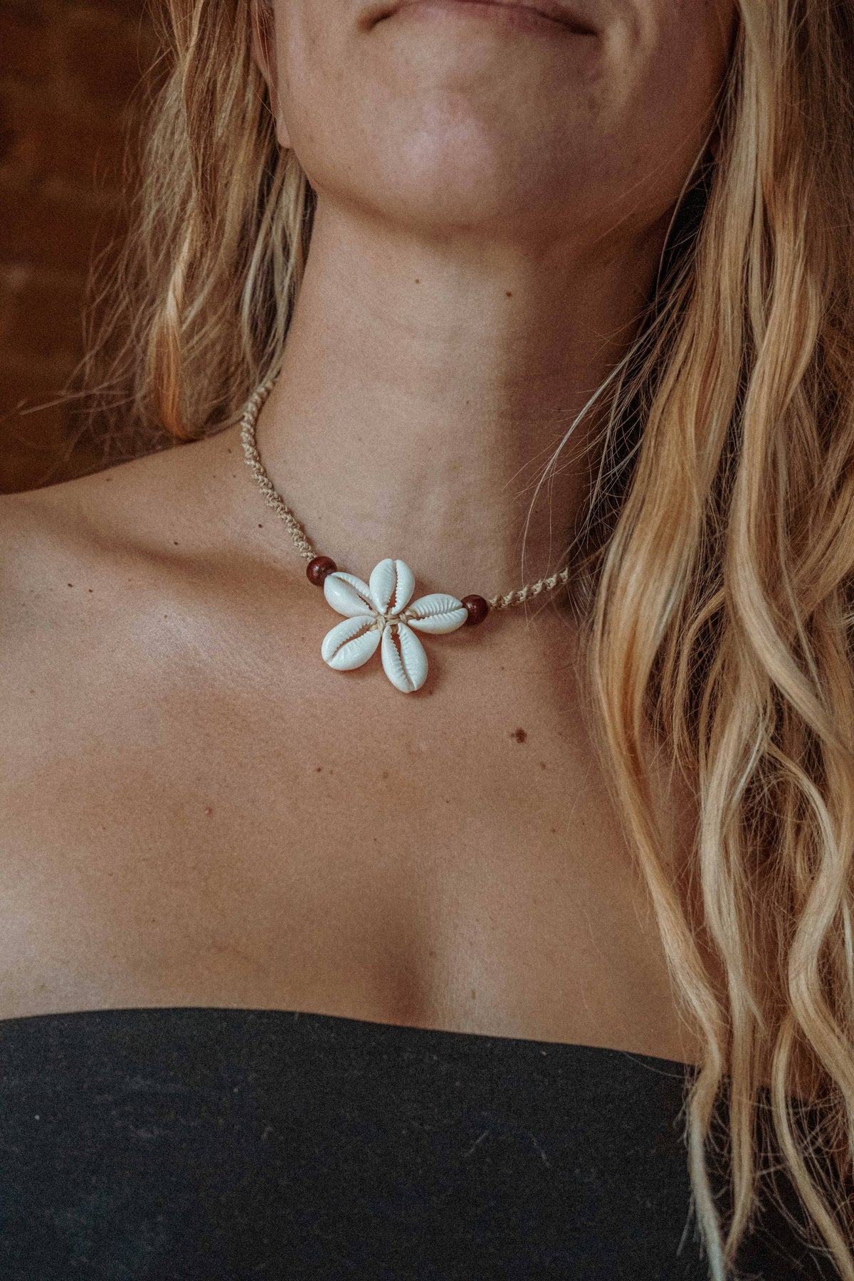 Beachy Boho Shell Flower Necklace, Macrame Coastal Jewelry