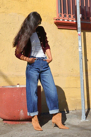HIGH RISE RELAXED TAPERED DARK WASH BARREL JEANS