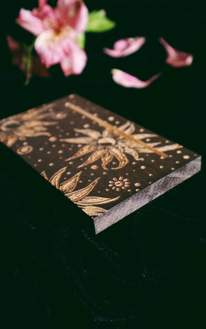 Moonflowers Wooden Cardholder (Single Card)