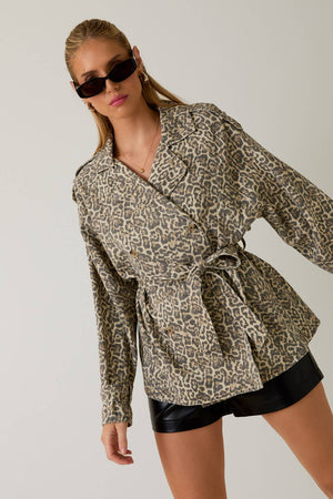 LEOPARD PRINTED DOUBLE BREASTED SHORT TRENCH COAT