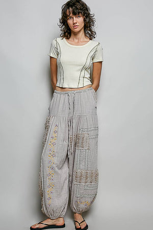 Floral Embroidered Drawstring Joggers with 3D Lace