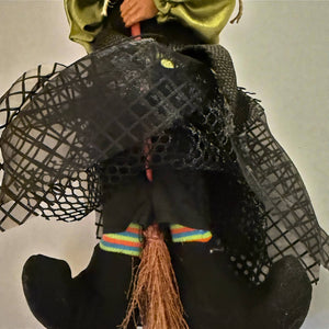 Kitchen Witch Trudy – Green