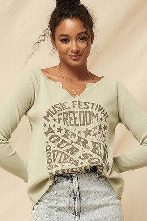 Vintage Washed Split-Neck Thermal Graphic Top