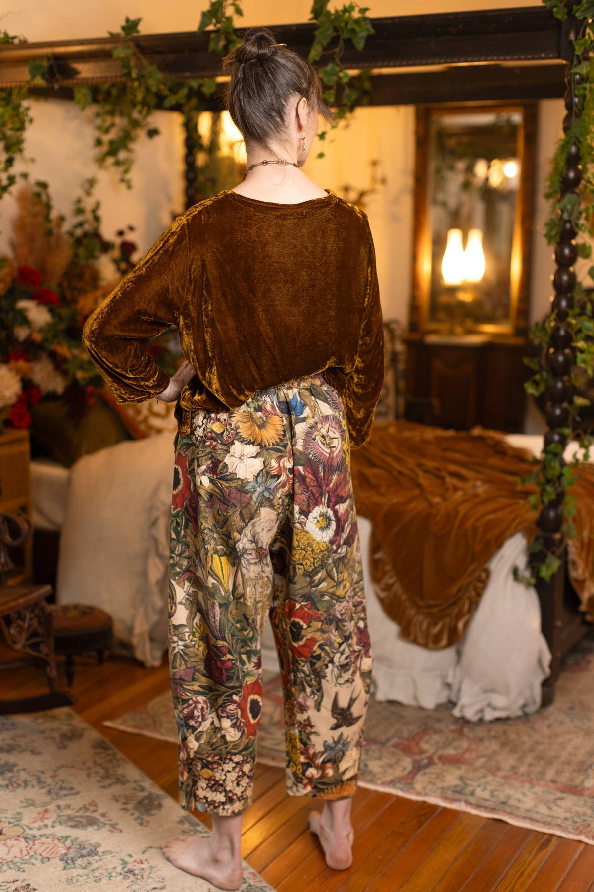 Golden Hour Linen Cropped Artist Pant w/ Floral Print