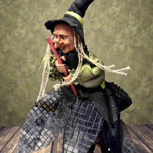 Kitchen Witch Trudy – Green