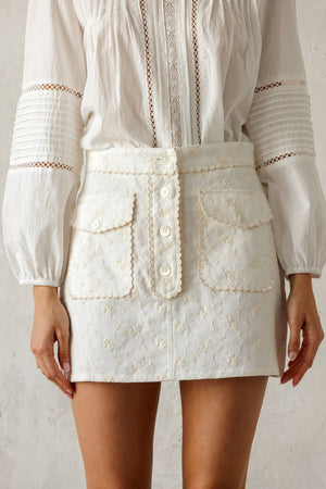 FLORAL EMBROIDERED MINI SKIRT