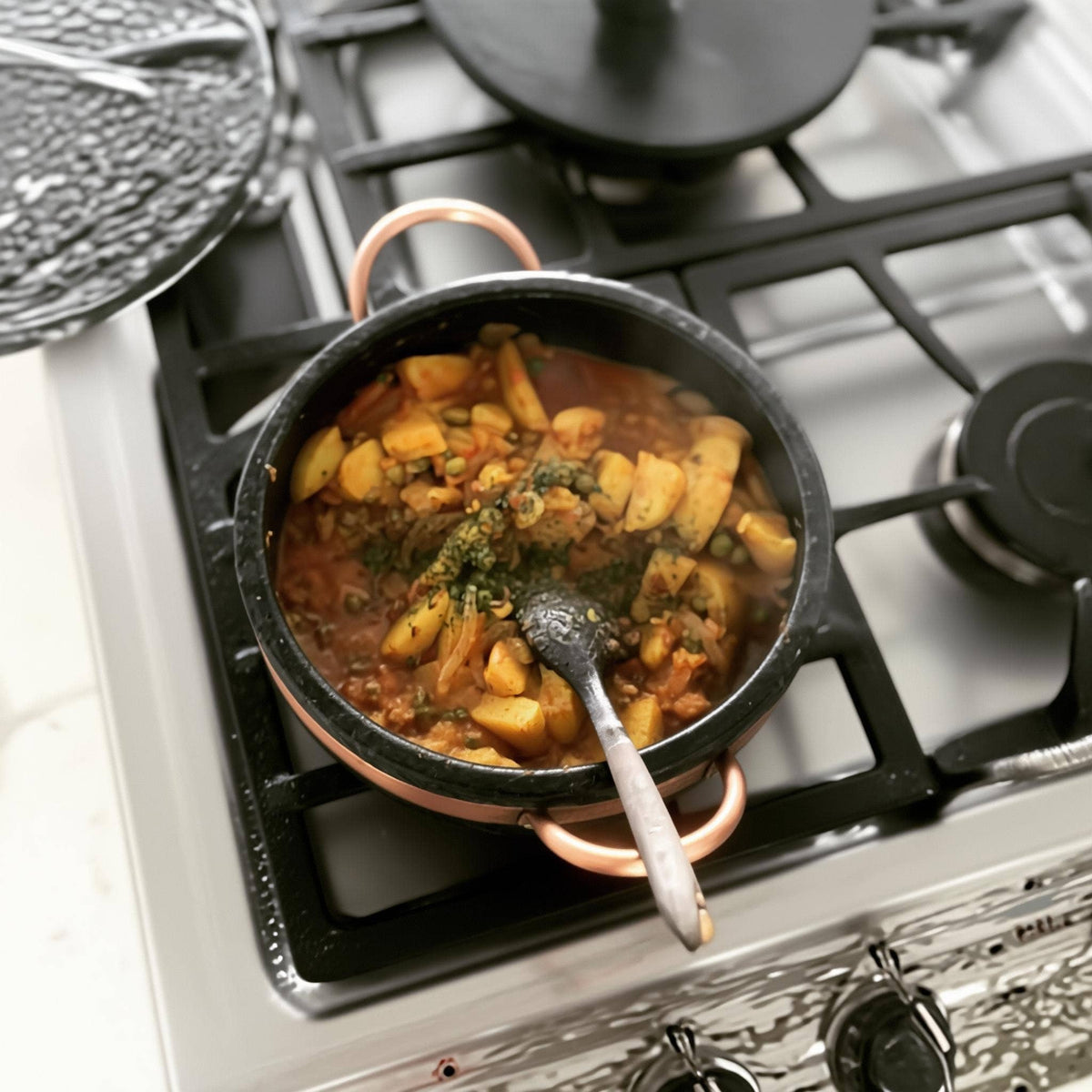 Handmade Brazilian Soapstone Pan – 2.0 L / 2.1 Qt, Naturally Non-Toxic