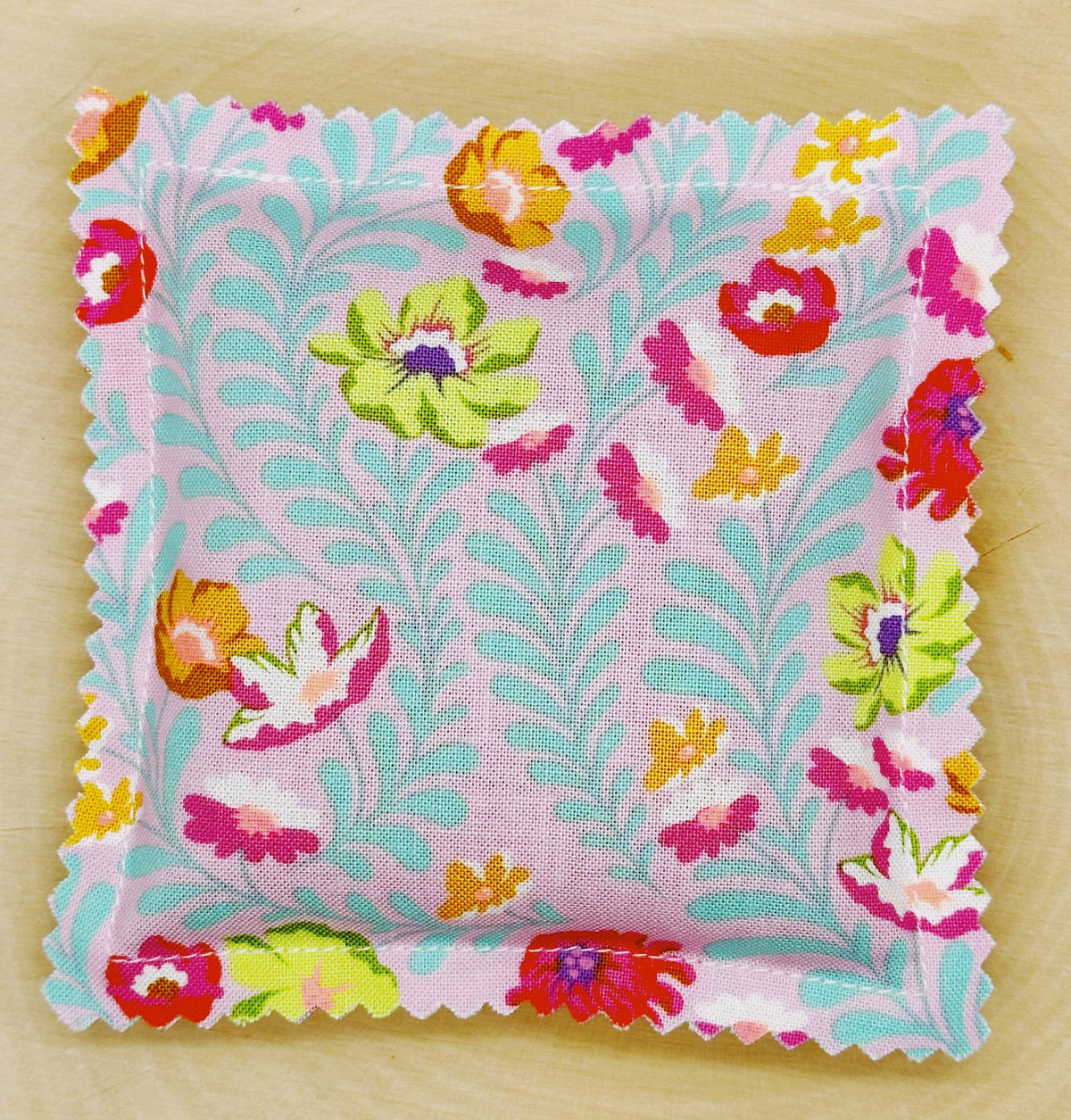 Fresh Linen Aromatherapy Sachet Pink