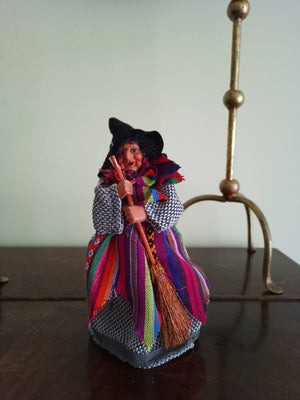Kitchen Witch Yasmina – Purple