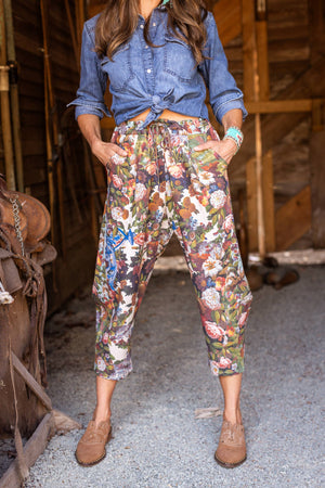 Love Language Linen Cropped Artist Pant w/ Flowers