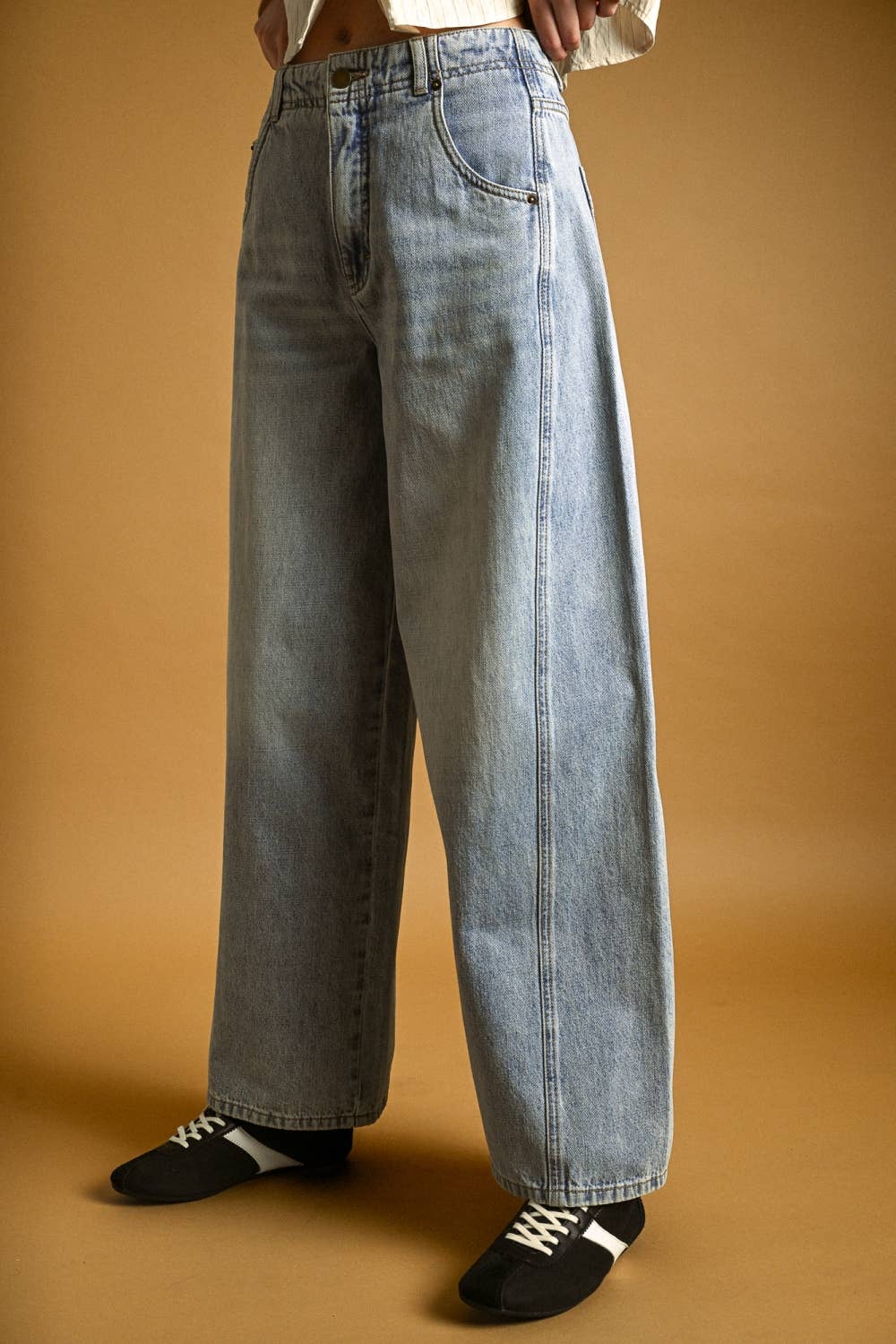 Vintage Wash Wide-Leg Paneled Jeans