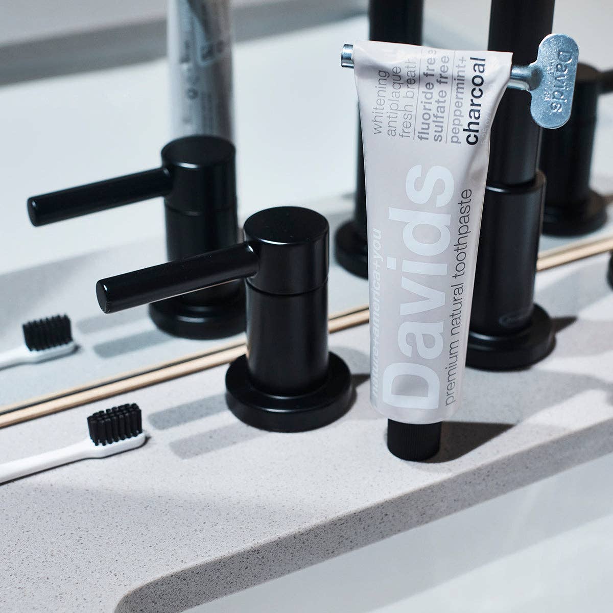 Davids Premium Toothpaste – Charcoal + Peppermint, 5.25 oz