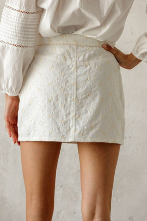 FLORAL EMBROIDERED MINI SKIRT