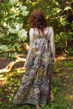 Love Grows Wild Bohéme Long Maxi Slip Dress w/ Bees Floral