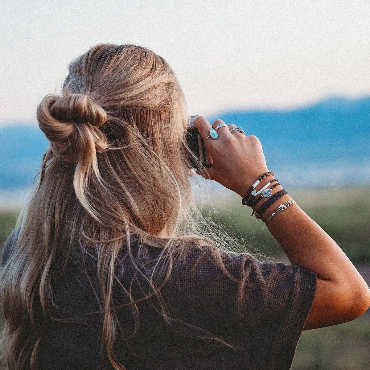 Roam Buffalo Charm Hair Tie Bracelet Set
