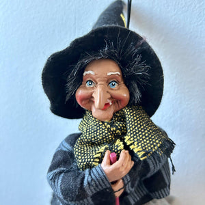 Kitchen Witch Elsbeth – Blue