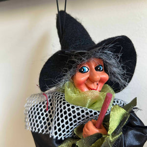 Hanging Kitchen Witch Xenia – Green