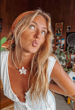 Beachy Boho Shell Flower Necklace, Macrame Coastal Jewelry