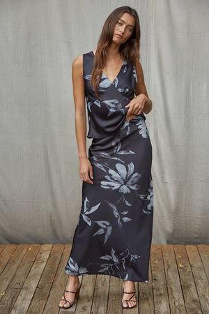 Woven Floral Print Plunged V-Neck Sleeveless Top