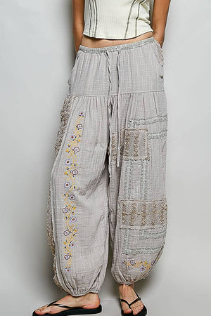 Floral Embroidered Drawstring Joggers with 3D Lace