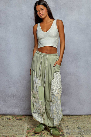 Solid pattern patch detail rib knit jogger pants