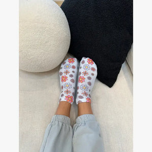 Retro Flowers Ankle Socks – Pale Blue