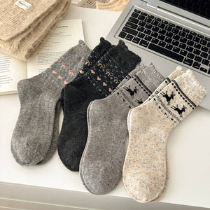 Bow Patterned Socks