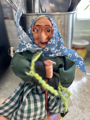 Kitchen Witch Opalina – Green