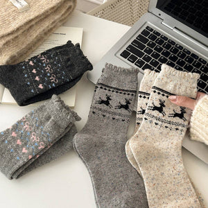 Bow Patterned Socks