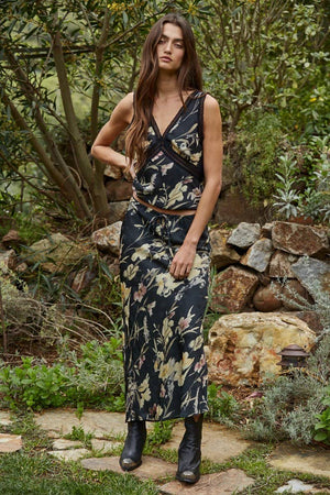 |Floral Print Deep V-Neck Sleeveless Top