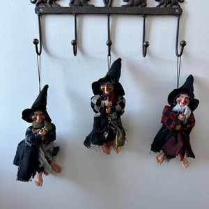 Kitchen Witch Elsbeth – Blue