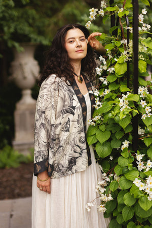 Honey & The Moon Pixie Duster Crop Kimono w/ Florals & Bees